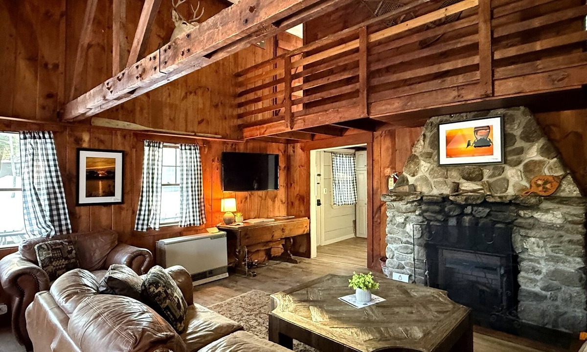 Holderness Cabin | Lakefront Lodge on Squam Lake
