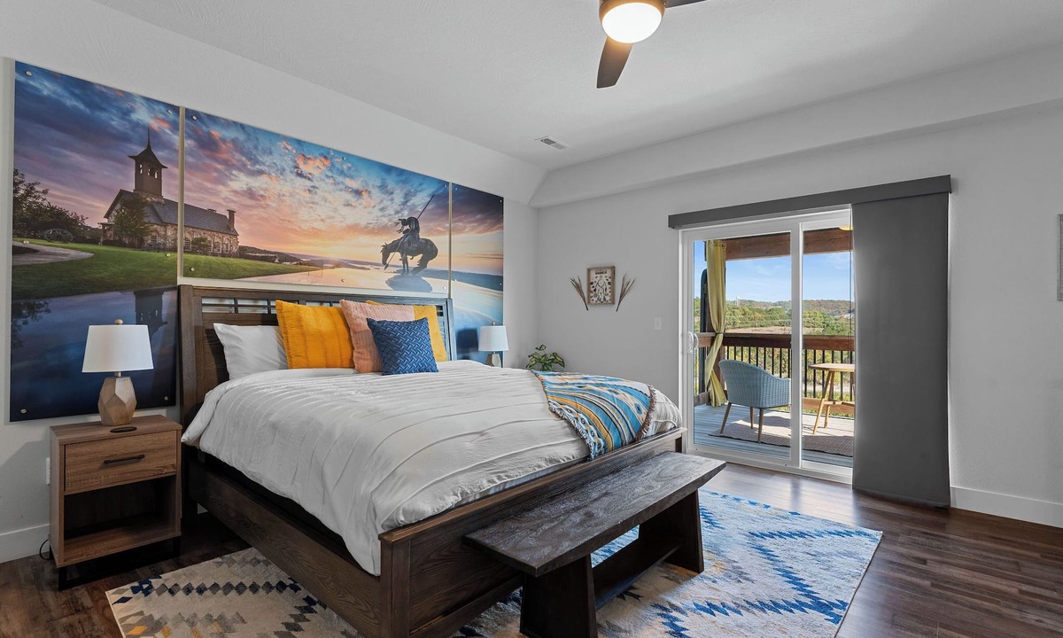 Hollister House | Lakefront Lodge with Sunrises, Hot Tub, Game Room Indoor Pool, Pickleball, More!
