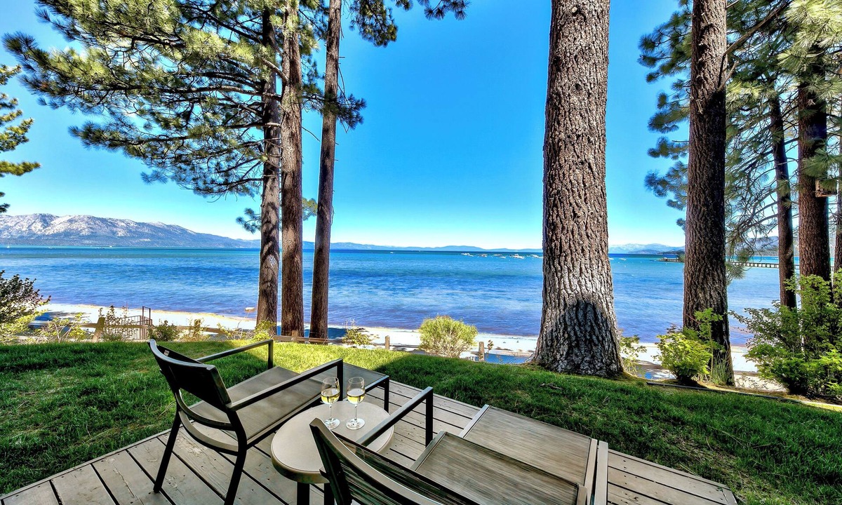 Sierra Shores Condo | Lakefront Luxury, Walkable, Gym, Hot Tub | PEAK 15