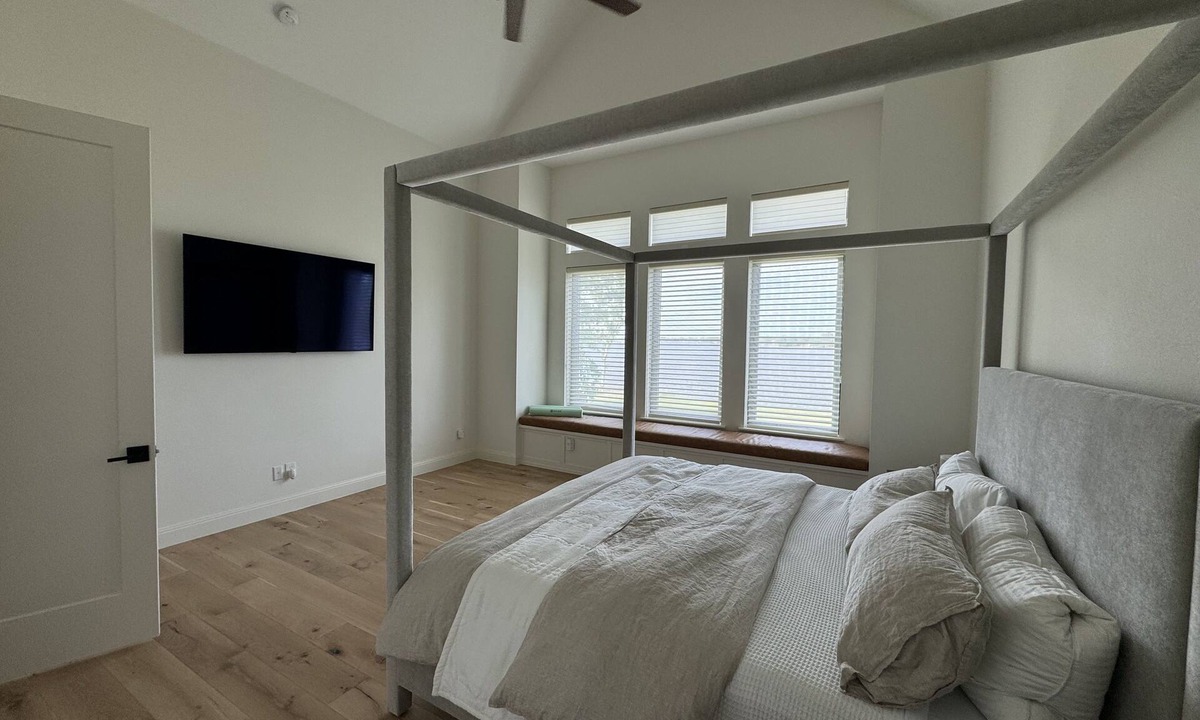 Log Cabin House | Lakefront Luxury on Cedar Creek @ BLACK IRON