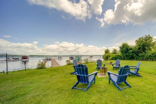 Chautauqua House | Lakefront Mayville Cottage w/Dock & Grill!