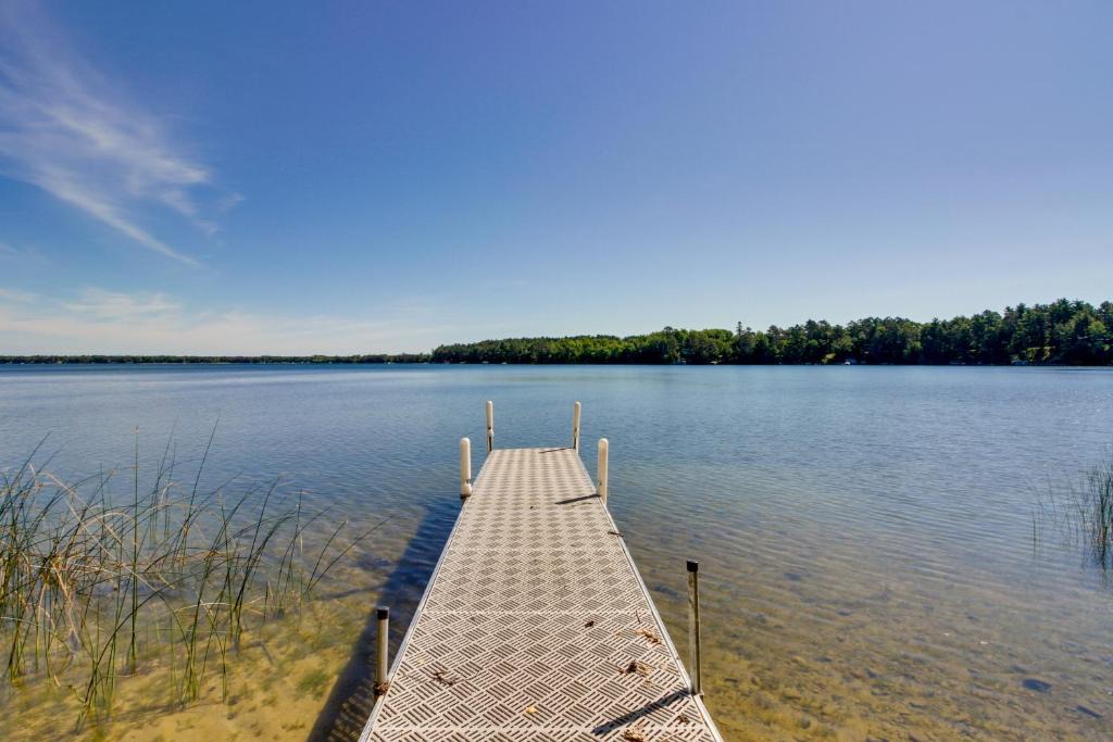 Emily House | Lakefront Minnesota Escape w/Fire Pit & Boat Dock