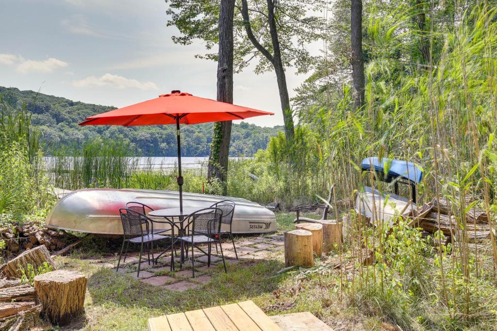 Mahopac House | Lakefront New York Abode with Deck, Grill and Fire Pit