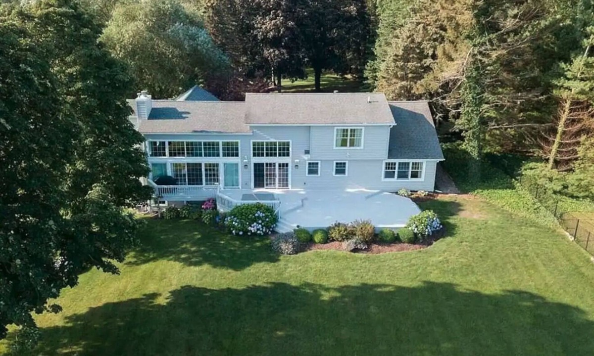 Wilson House | Lakefront Oasis near Lewiston & Niagara Falls