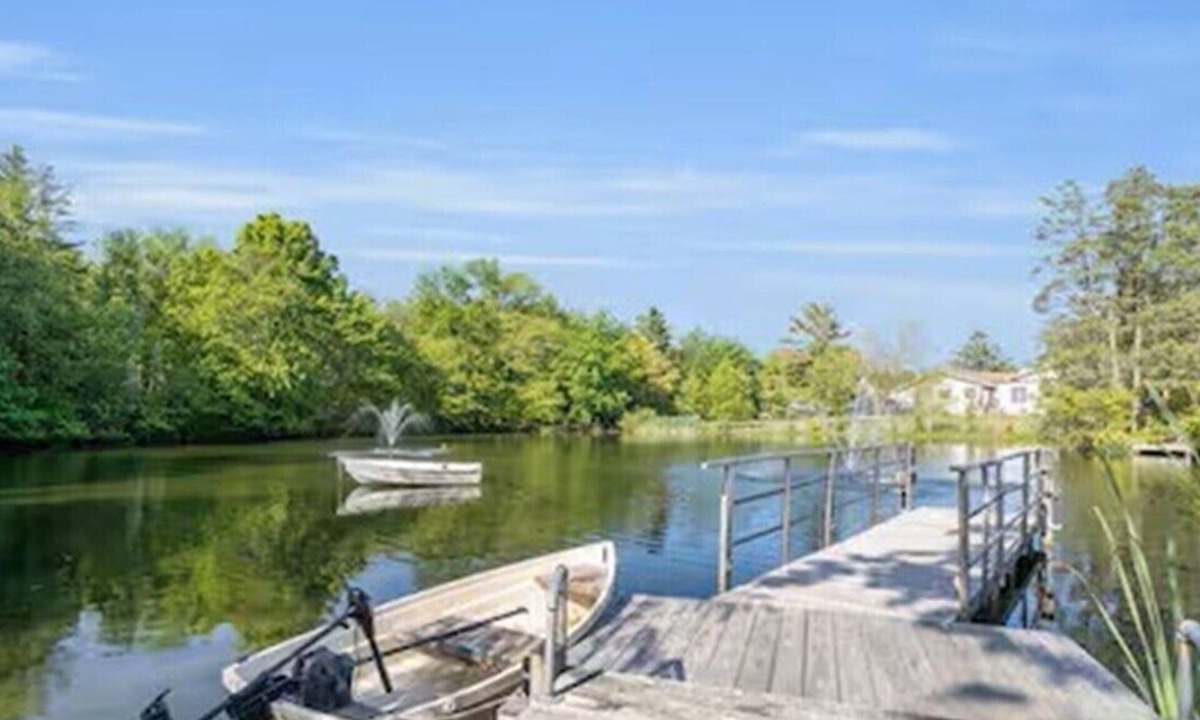 Toms River House | Lakefront Oasis Near the Beach