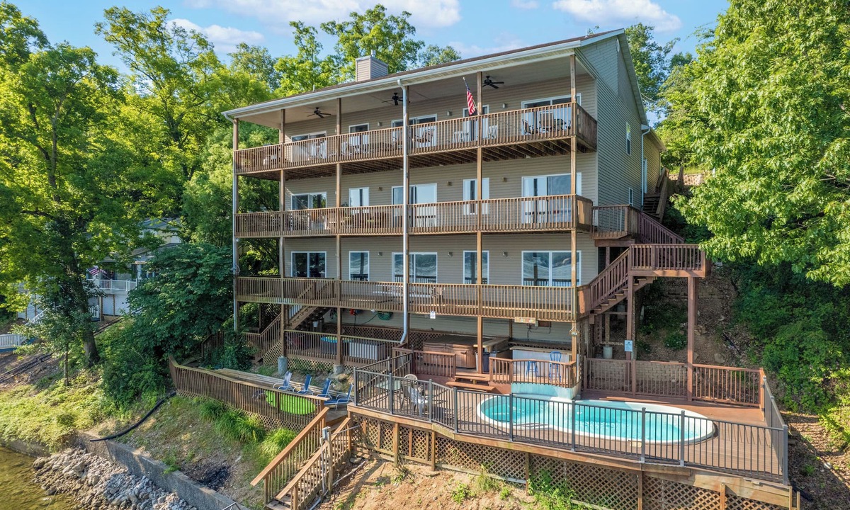 Lake of the Ozarks House | Lakefront Ozarks Home: Tiki Bar, Pool, Deck, Views