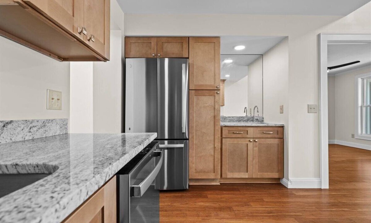 Hartsville Condo | Lakefront Paradise!