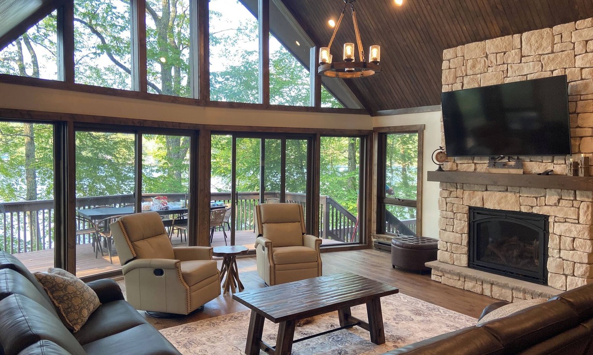 Lackawaxen House | Lakefront Pocono Retreat w/Hot Tub & Game Loft