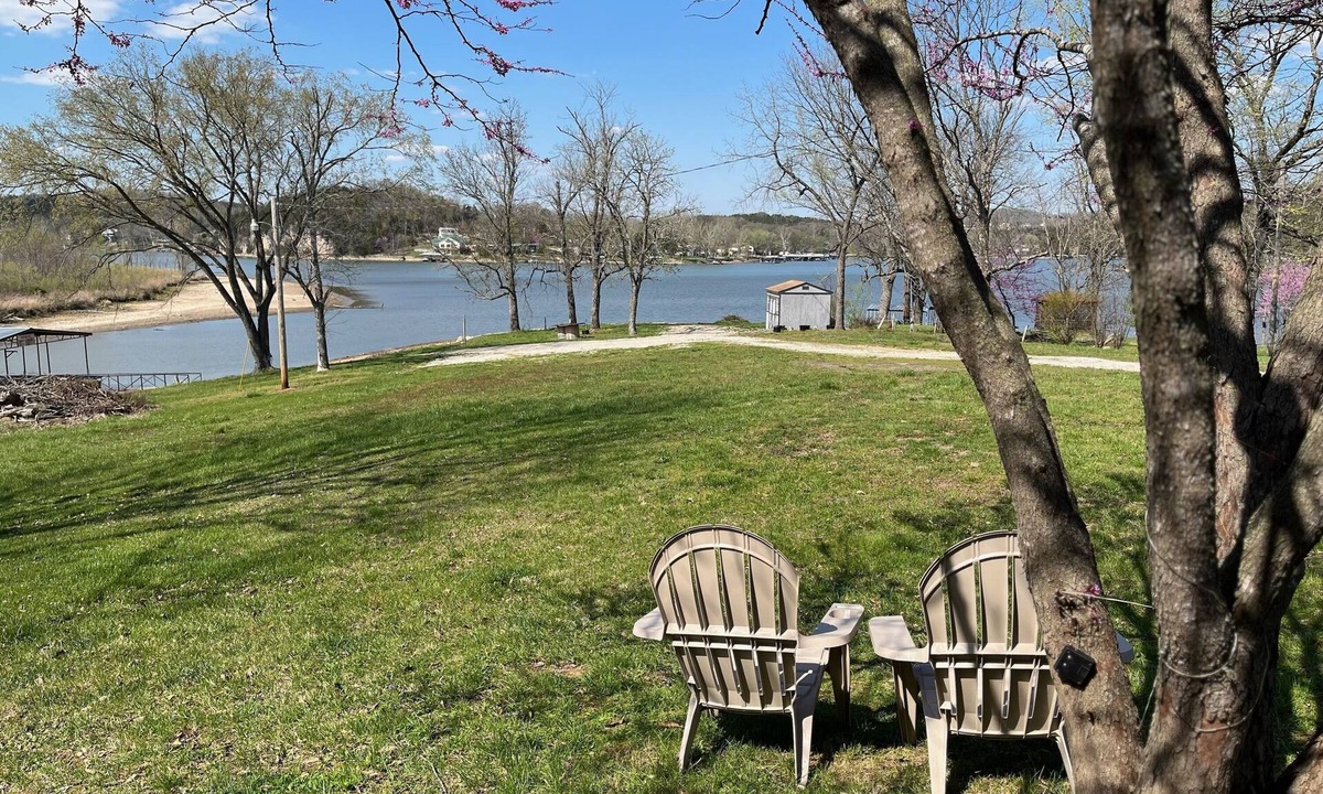 Camdenton House | Lakefront, private dock on cove near HaHa Tonka, Ballparks National Park, kayaks