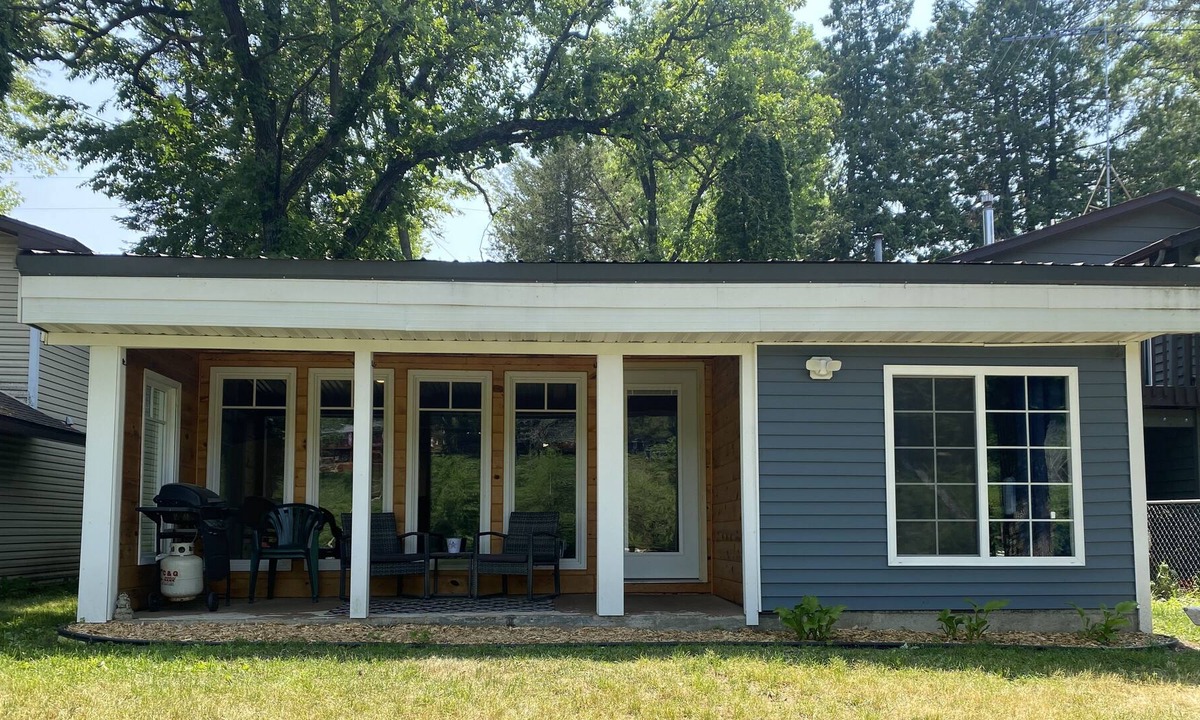 Wabasha County Cabin | Lakefront property w/ Firepit ~20 min from Rochester