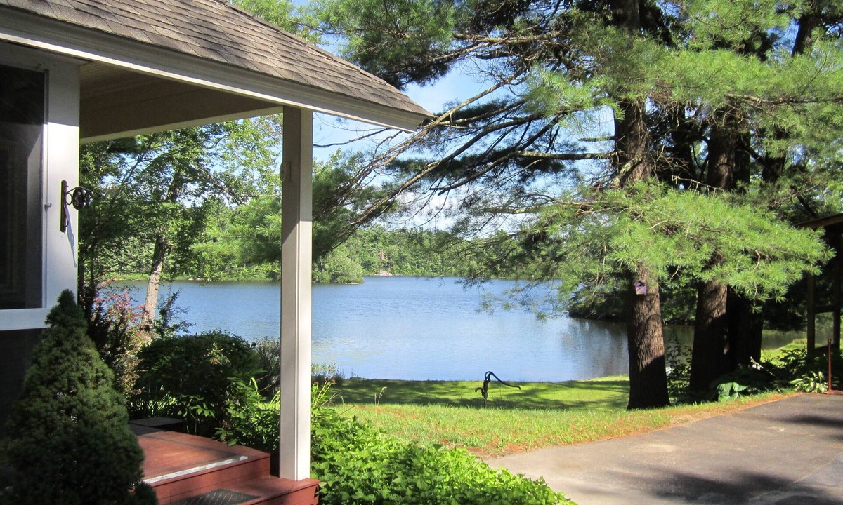 Ossipee House | Lakefront Property with Spectacular Waterfront View