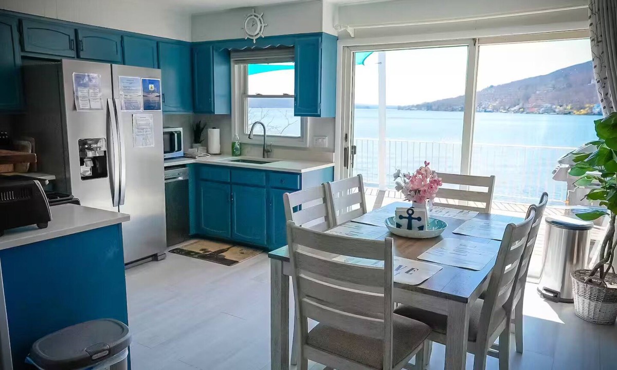 Greenwood Lake House | Lakefront Retreat, Front Row, Sunset Views .