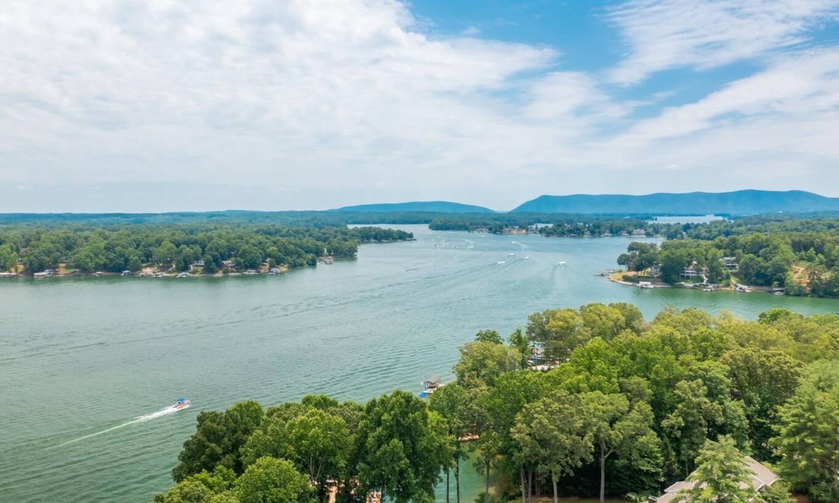 North Shore House | Lakefront Retreat at Smith Mountain Lake. Covered Boat Slip + Kayaks