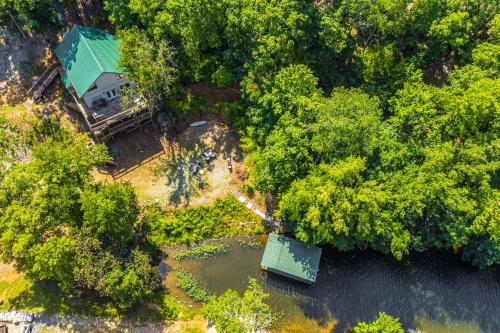Ferndale House | Lakefront Retreat w/Multi-Level Deck & Dock!