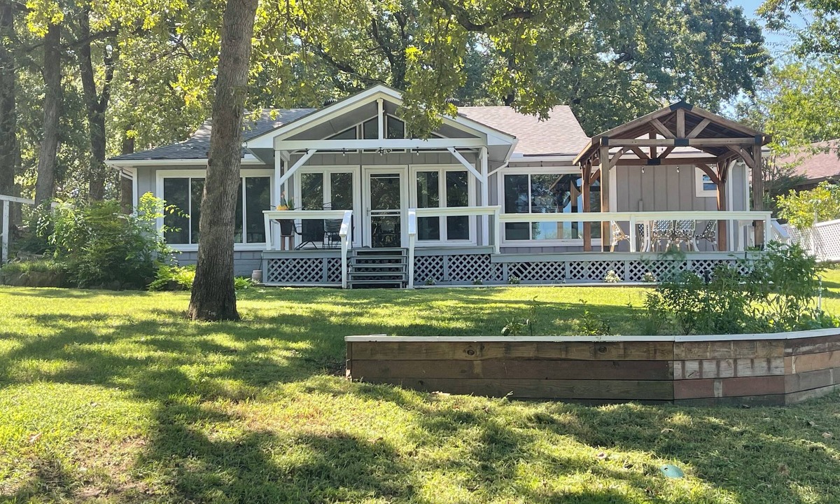 Malakoff House | Lakefront Retreat with Dock & Guest House