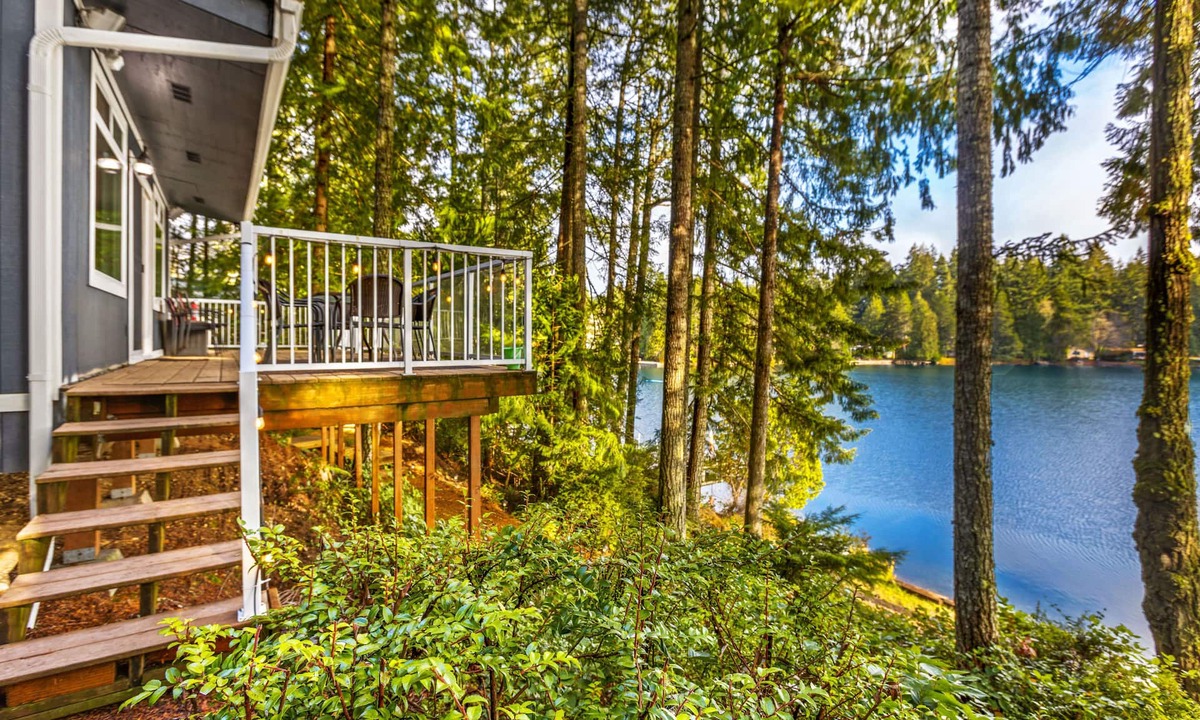 Shelton House | Lakefront retreat with view, deck & private dock