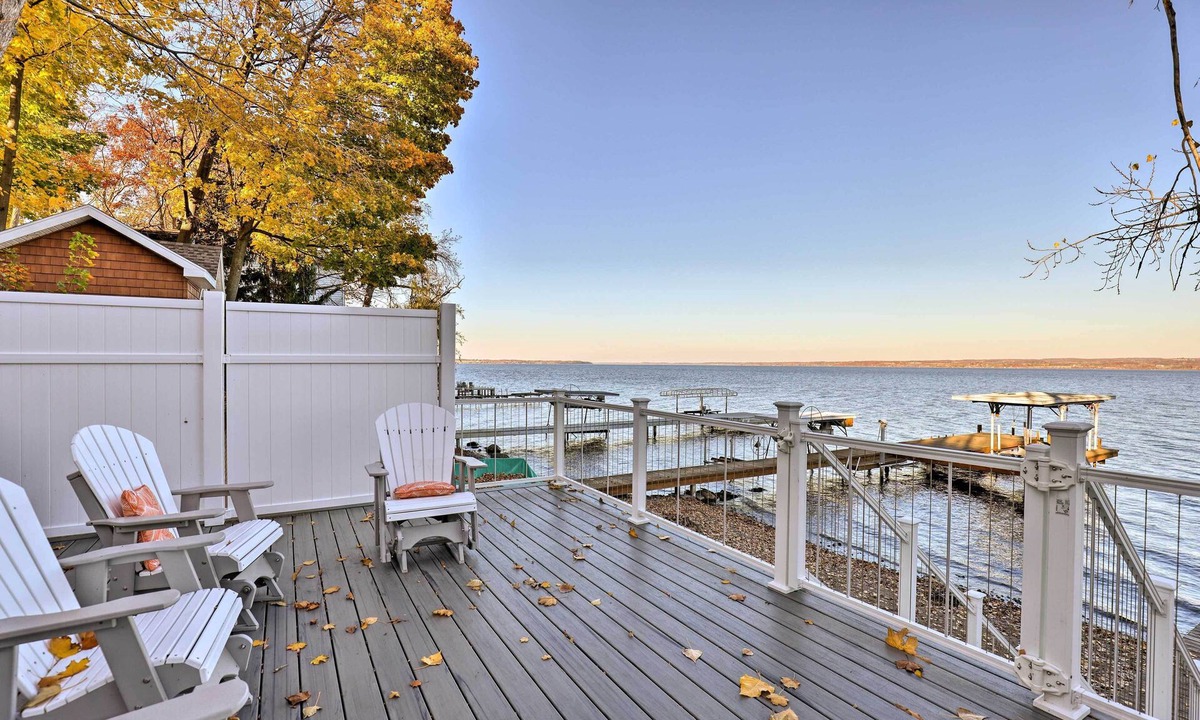 Town of Varick House | Lakefront Romulus Retreat w/Private Dock!