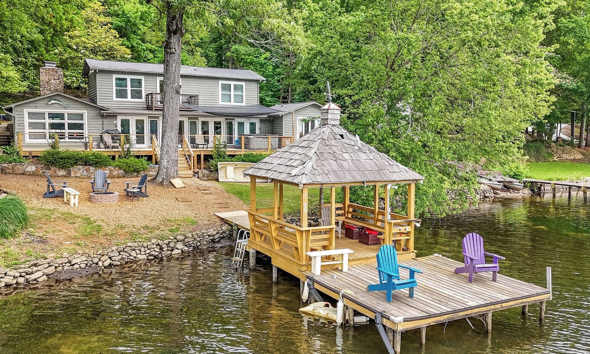 Whiteside House | Lakefront Seclusion! - UPDATED! Dock, Hot tub, fire pit, pet friendly with fee,