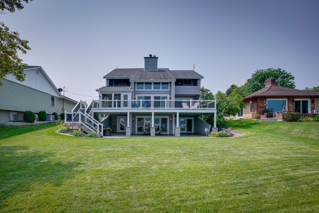 Syracuse House | Lakefront Syracuse Home with Deck and Private Dock!