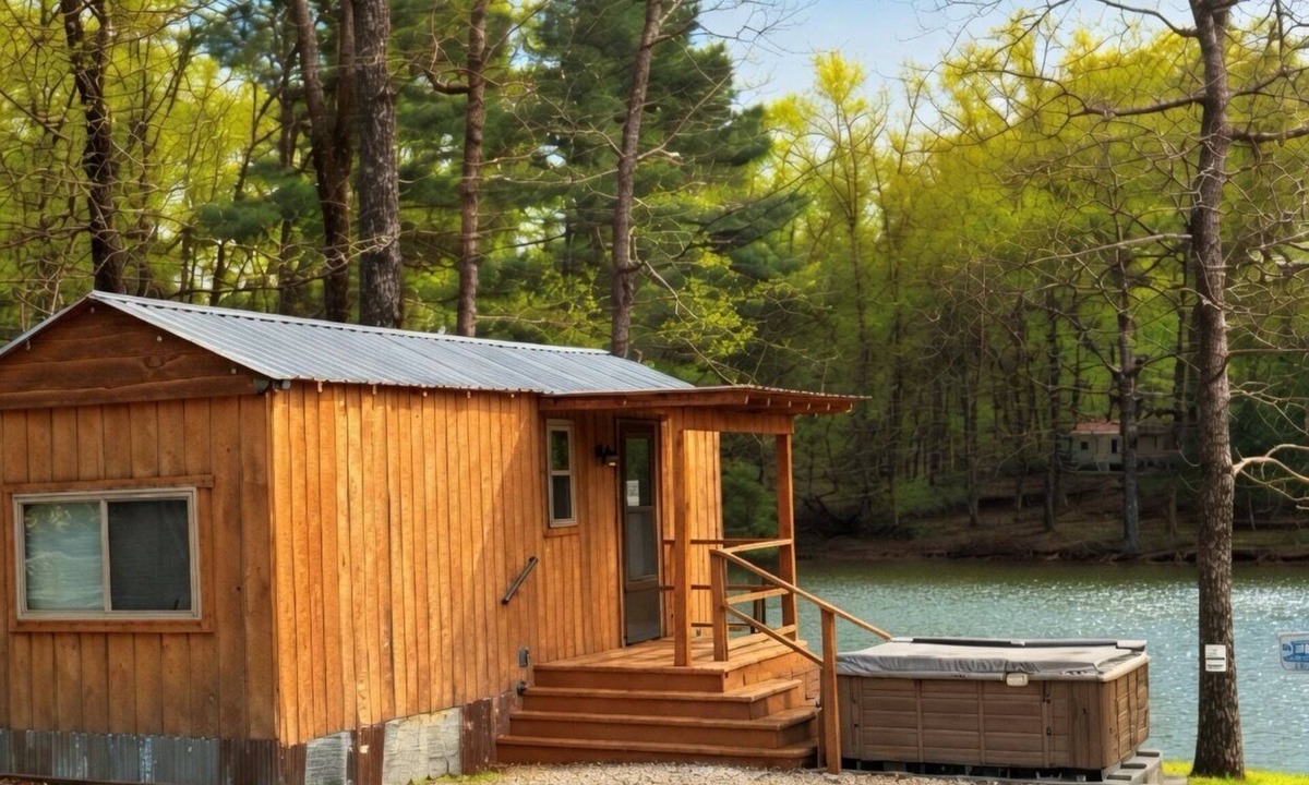 Oakland Cabin | Lakefront Tiny Cabin with Hot Tub and Fire Pit