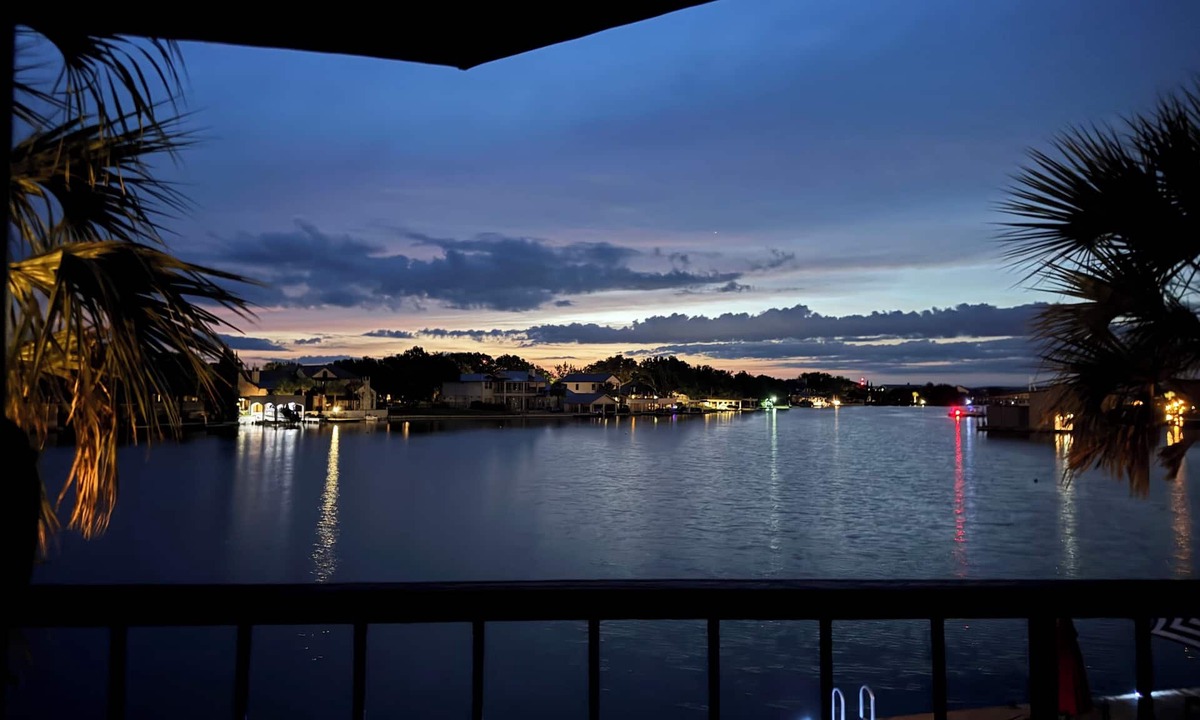 Horseshoe Bay House | Lakefront Townhome with boat slip and deck in a great location- sleeps 7