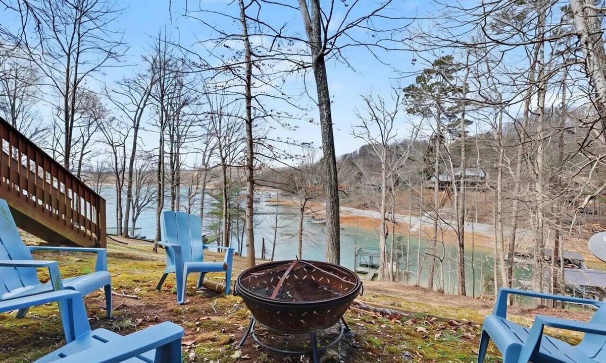 Big Creek House | Lakefront Vacation Home, Covered Dock, Located in Big Creek