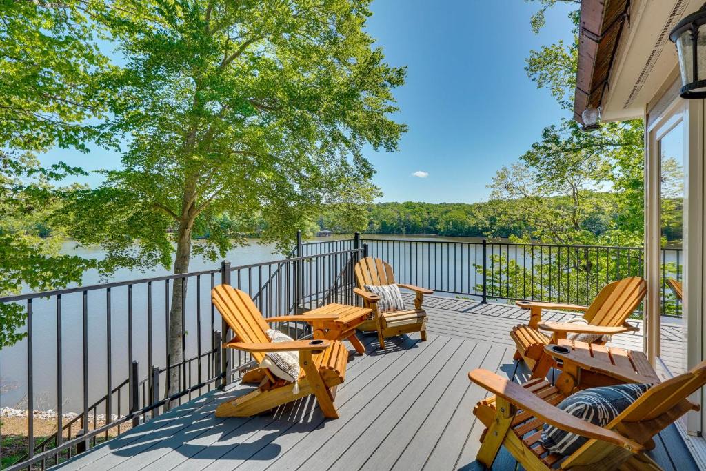 Bracey House | Lakefront Vacation Rental with Views and Hot Tub!