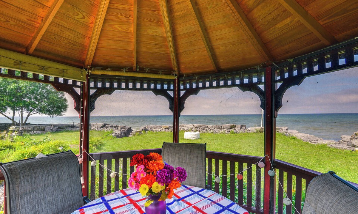 Three Mile Bay Cottage | Lakefront Views & Private Yard: Three Mile Bay Gem