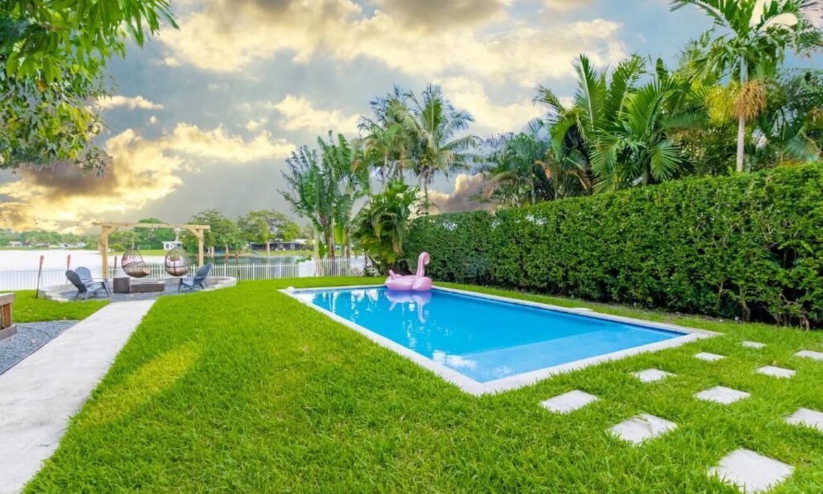 North Miami Beach Villa | Lakefront Villa by Glam Homes
