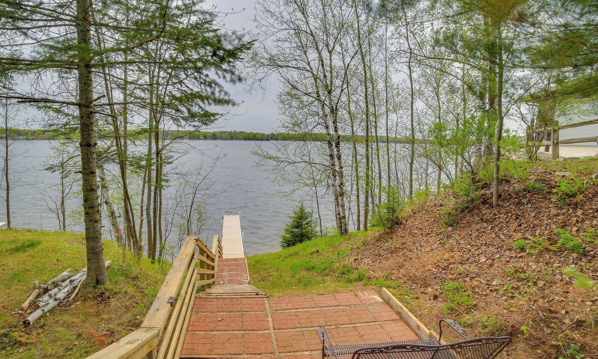 Townsend Cottage | Lakefront Wisconsin Home w/Boat Dock & Fire Pit!