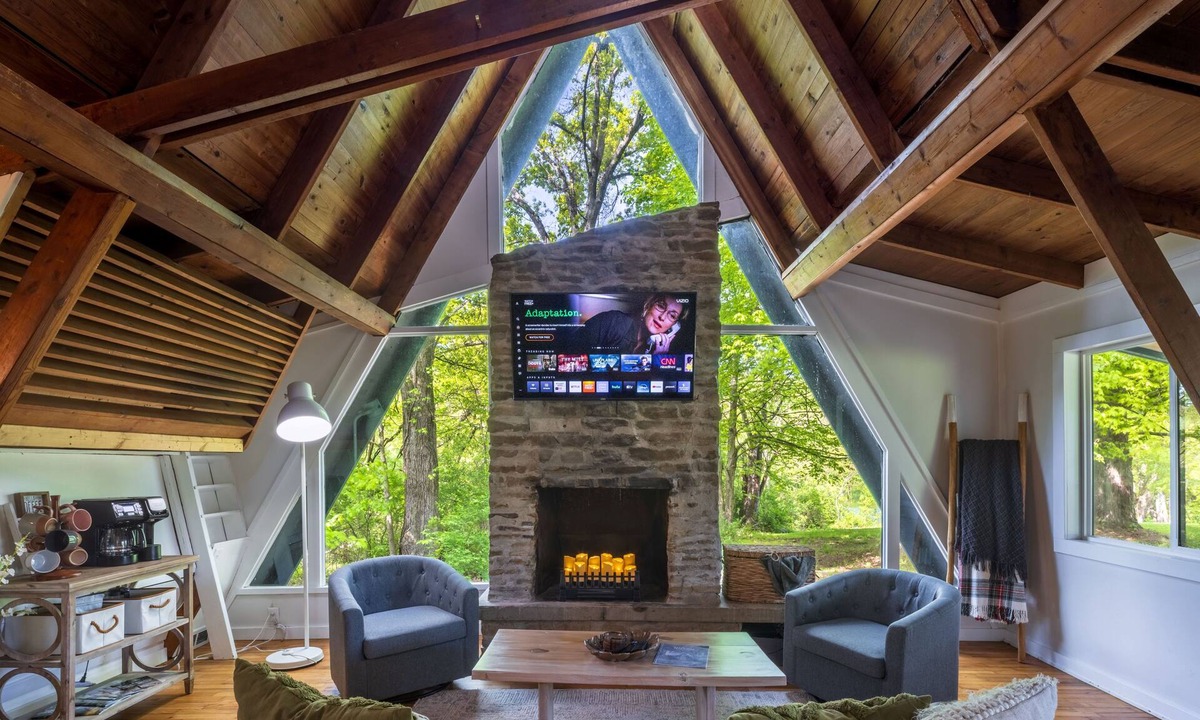 Rockbridge House | Lakefront with Lake Access Hot Tub Firepit Pets