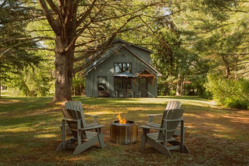 Jeffersonville House | Lakefront with Private Dock & Canoe Kenoza Den