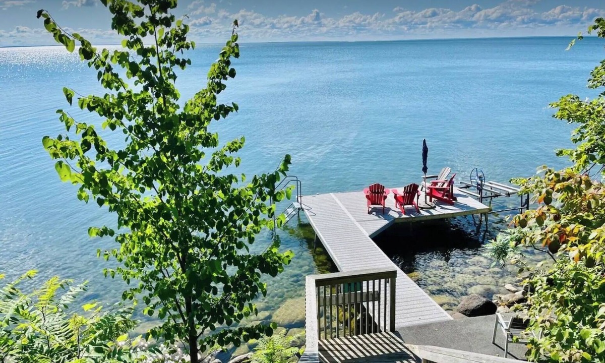 Oro-Medonte Cottage | Lakehouse on Simcoe