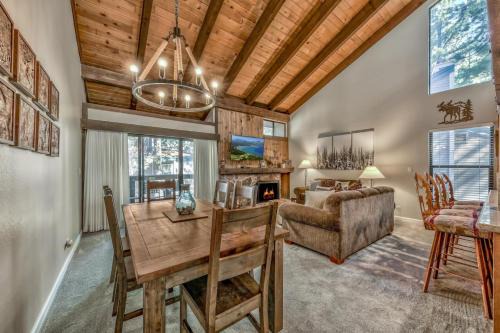 South Lake Tahoe Villa | Lakeland Village 410