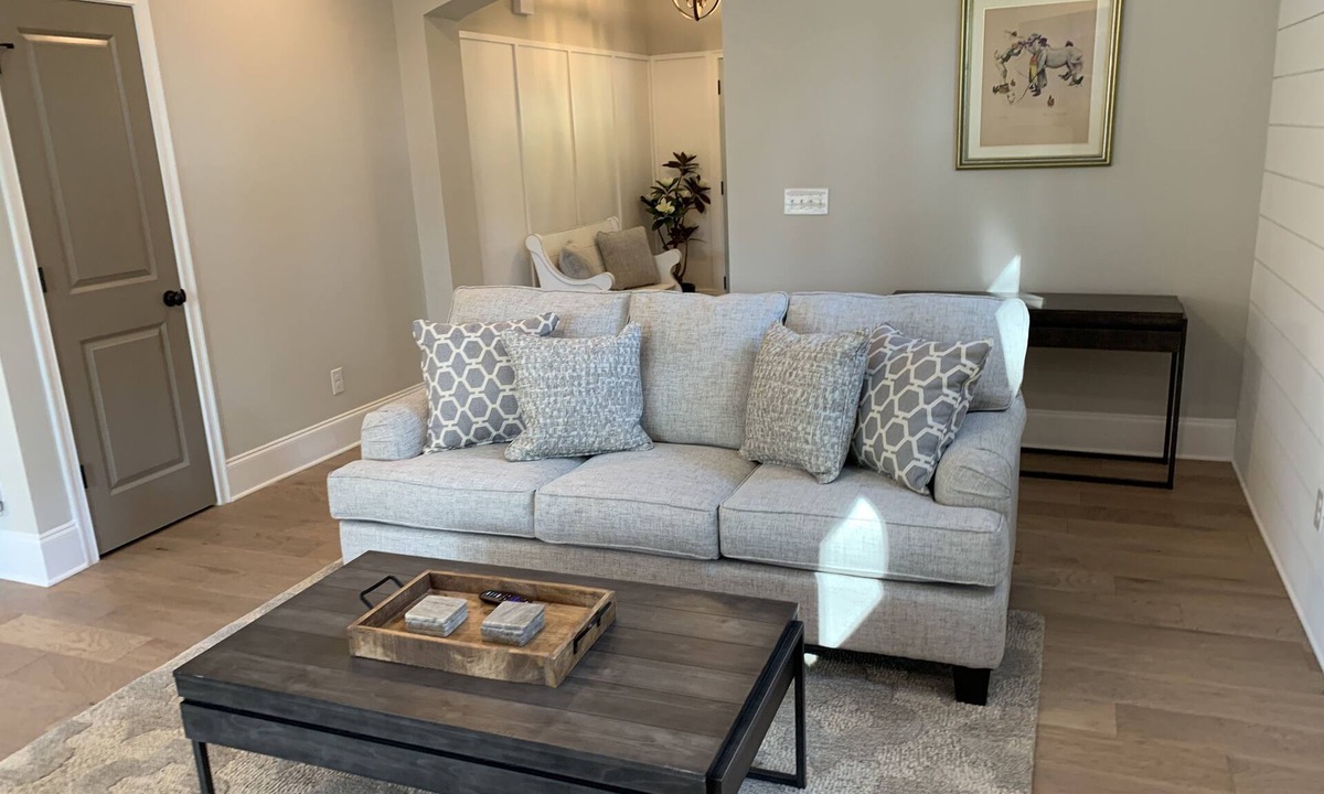 Acworth House | LakePoint Basecamp 4BR — Promo Rates Applied