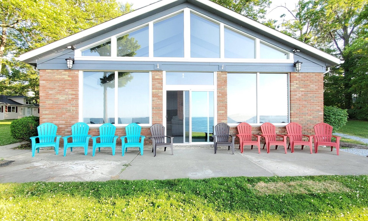 Madison-on-the-Lake House | LakePointe Shores #1 ~ 5 Acres along the coast of Lake Erie in Madison!