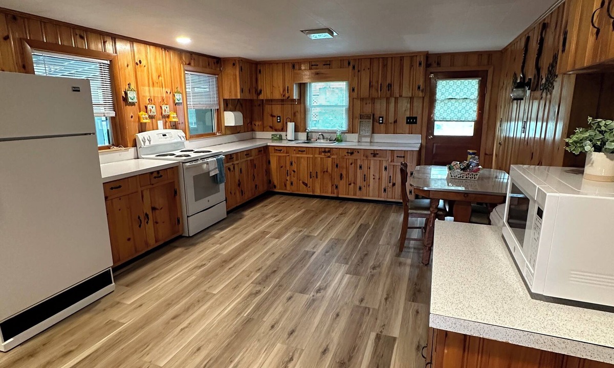 Gilmanton Cottage | Lakes Region Cozy Camp in Shellcamp