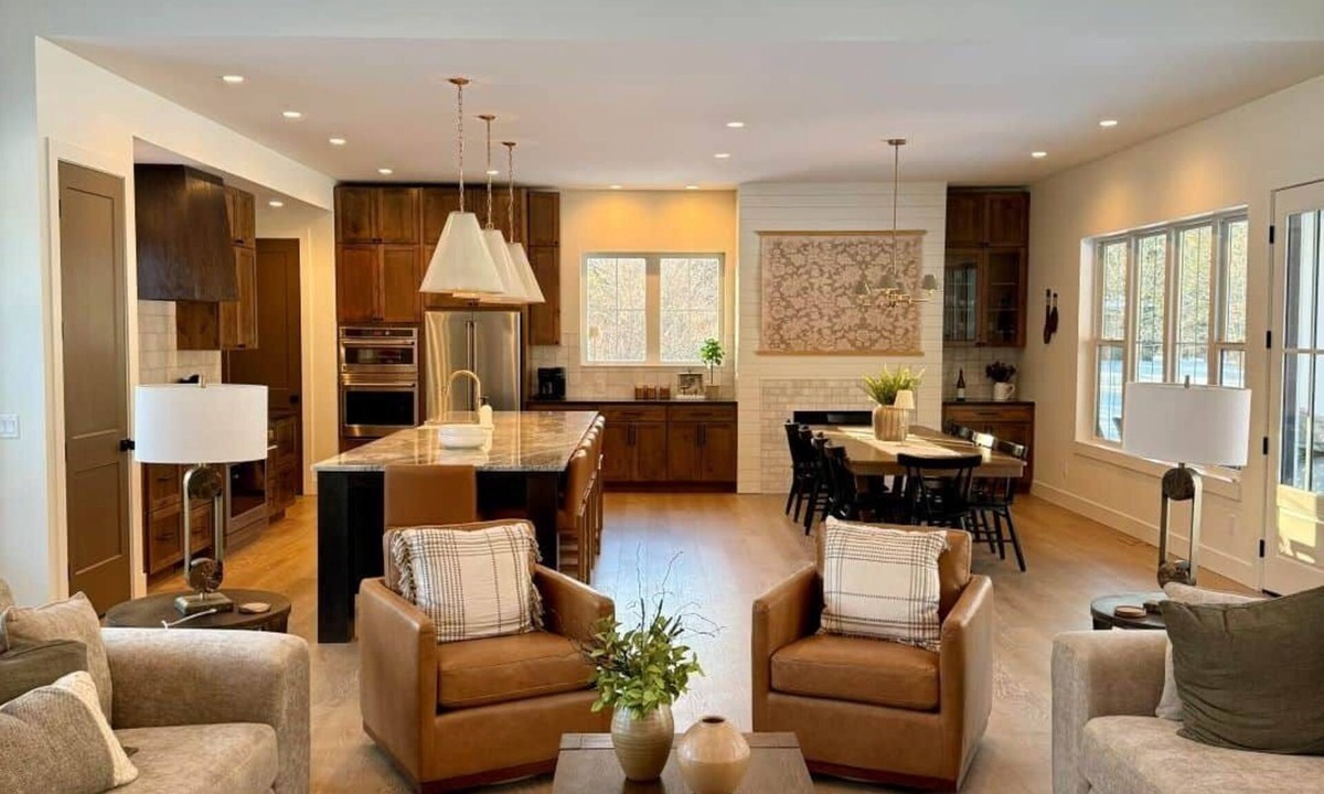 Fennville House | Lakeshore Woods Escape