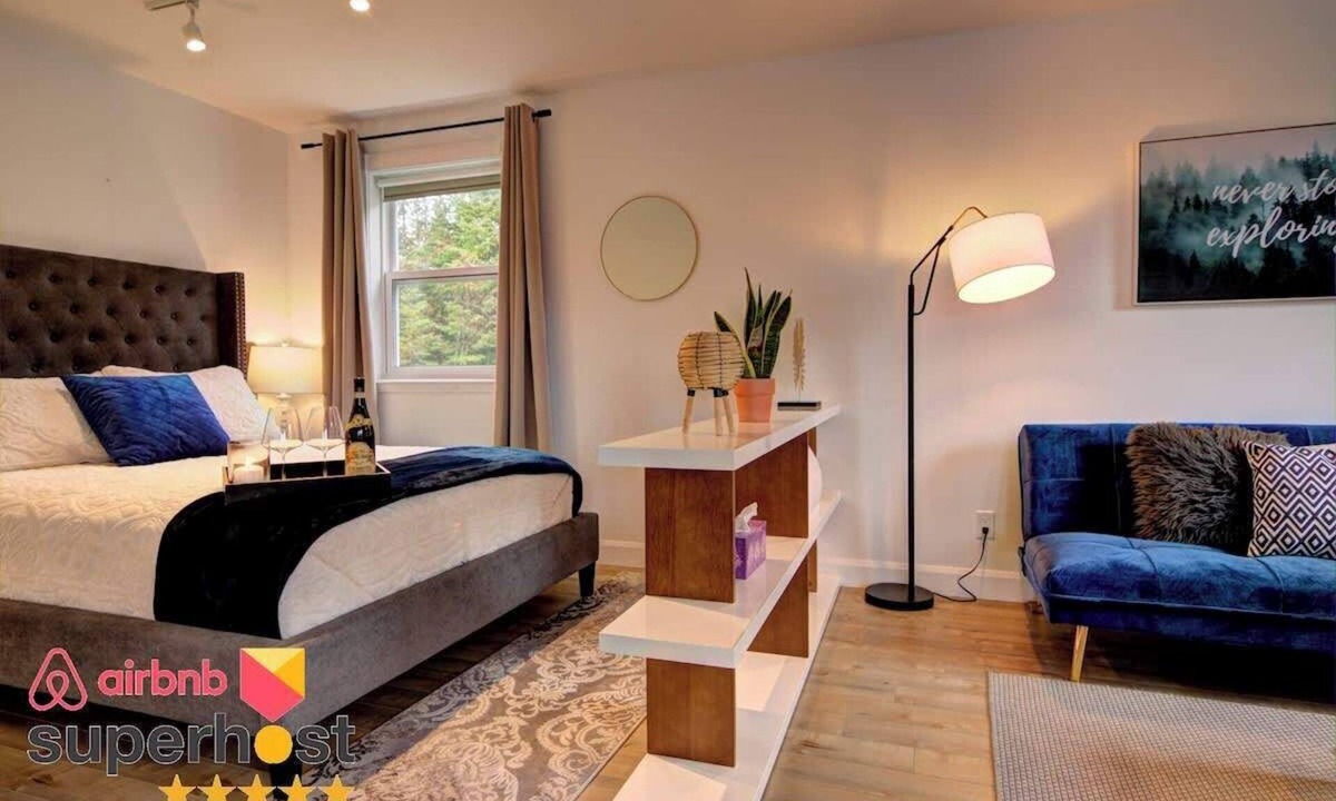 Saint-Brigitte-de-Laval Apartment | Lakeside Getaway #2 Spa Sauna Firepit