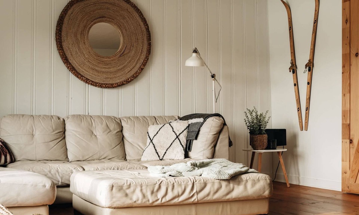 Eastman Ski Chalet | Lakeside Chalet, Sauna, Mont Orford & Village