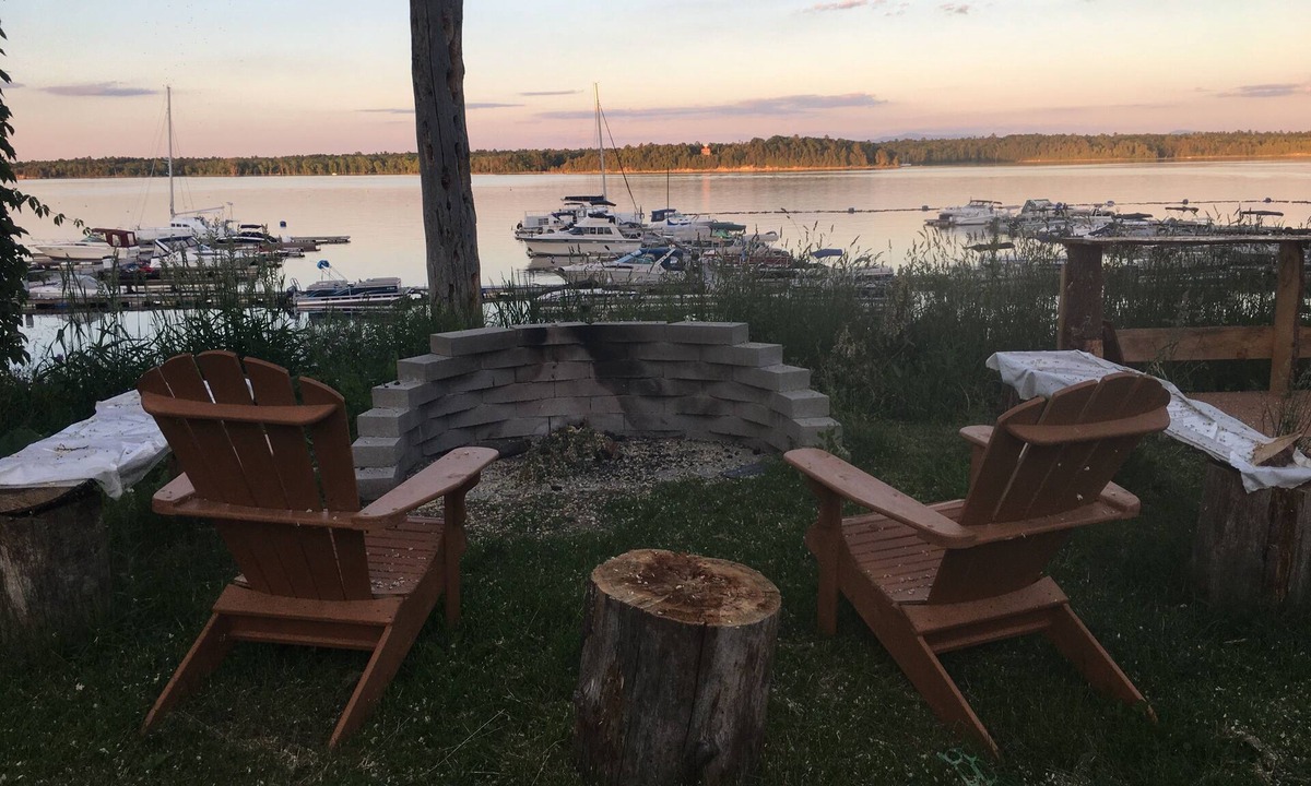 Schuyler Falls Cottage | Lakeside Cottage #303 at Valcour Cottages