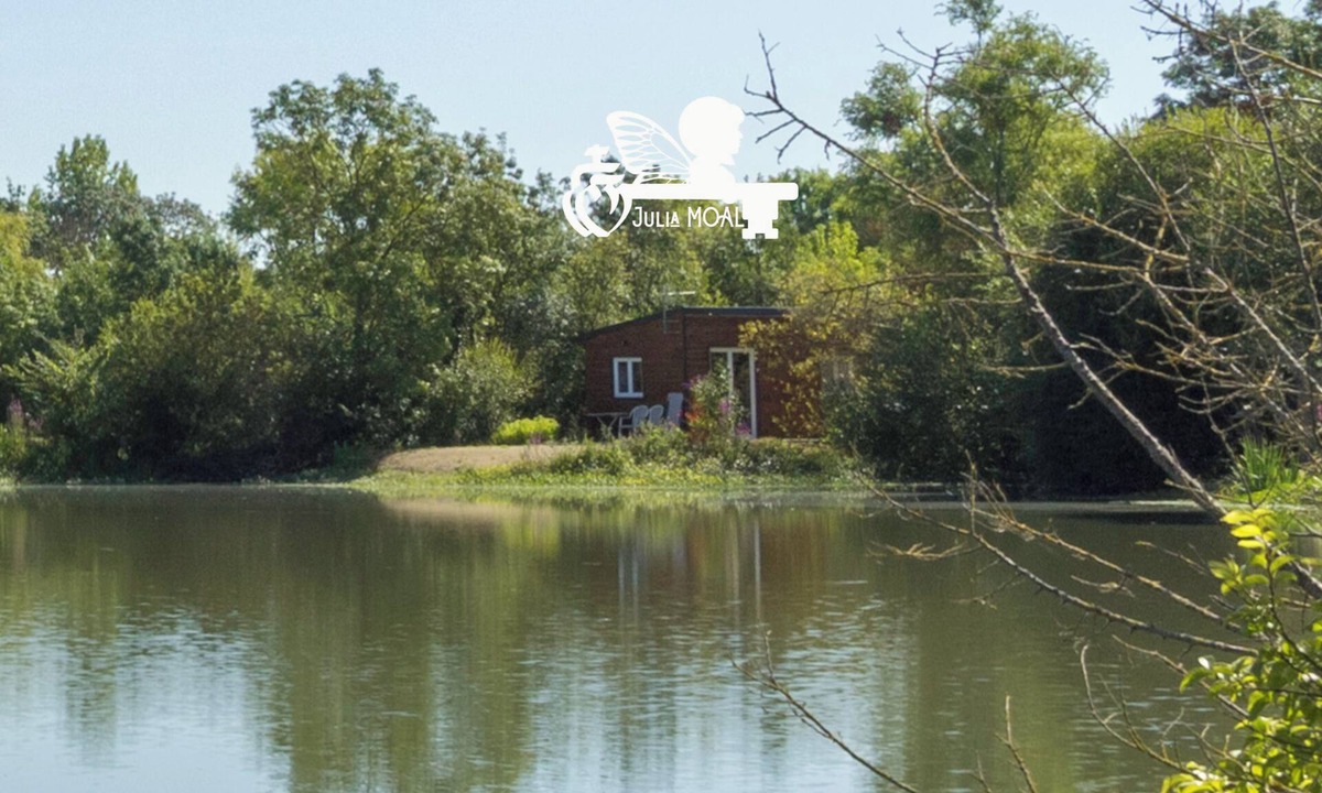 Le Langon Apartment | LAKESIDE COTTAGE