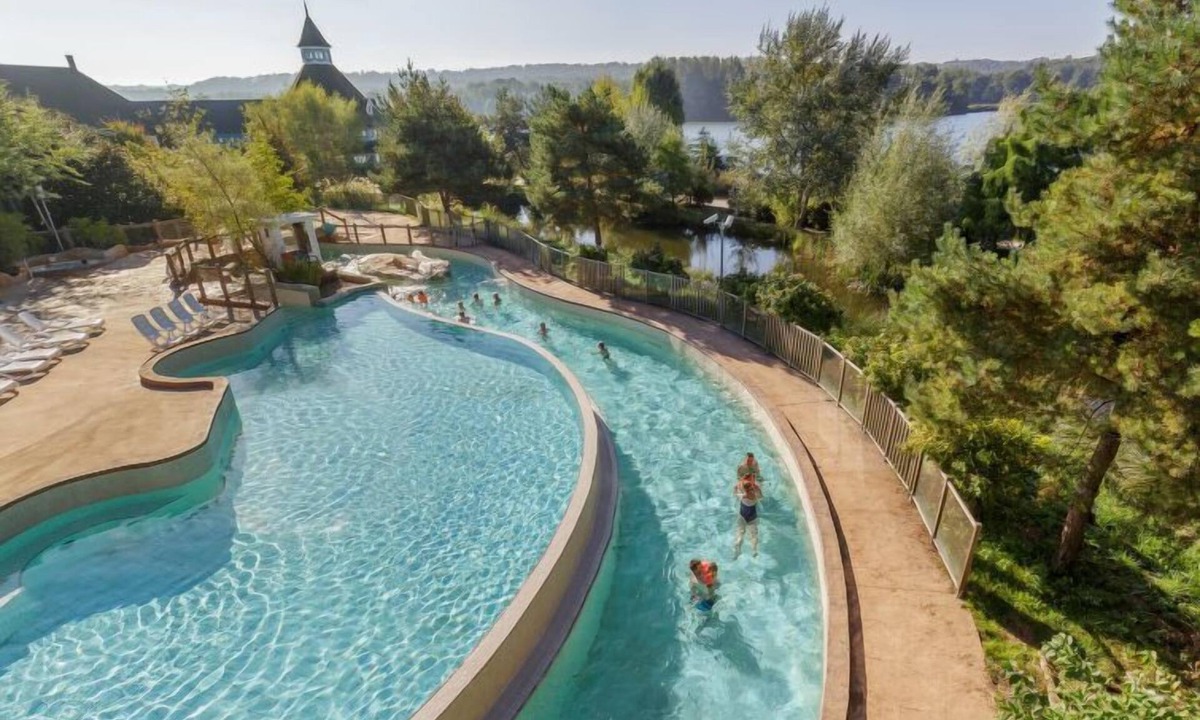 Chamouille House | Lakeside Cottage Premium by Interhome