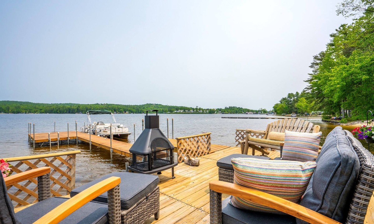 Naples House | Lakeside Escape-Kayak|Fire Pit|HotTub|Game room