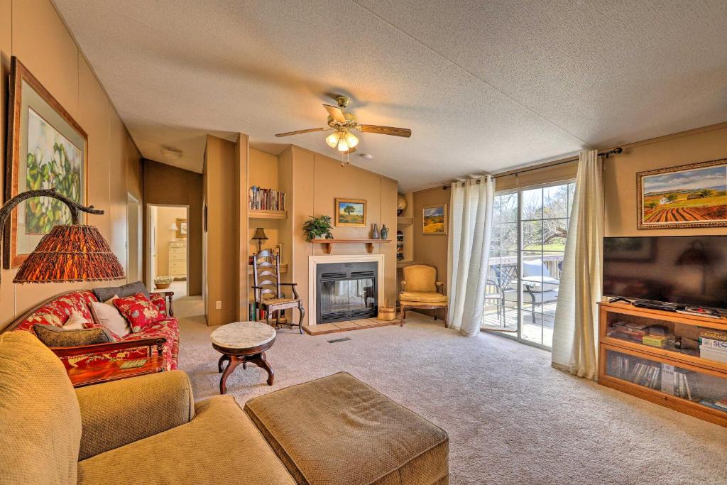 Waverly Hall House | Lakeside Escape with Dock - Fish, Hike and Explore!