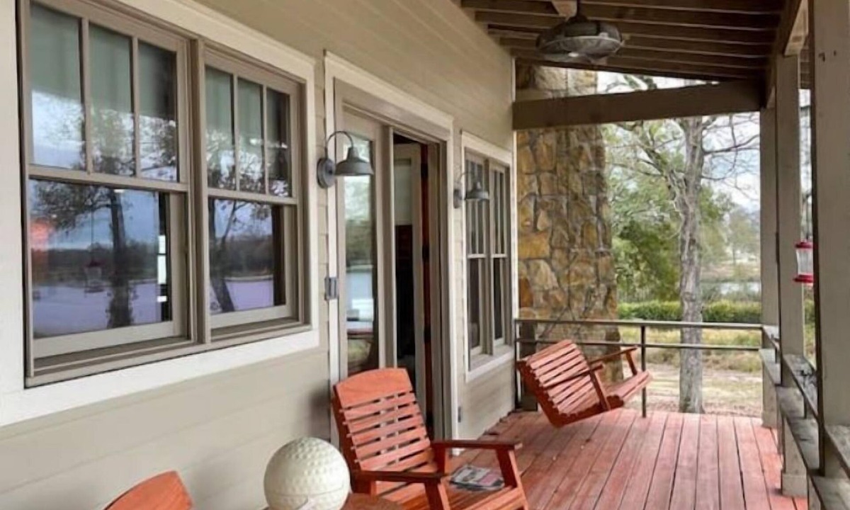 Lindale House | Lakeside Getaway #2 near Canton Trade Days