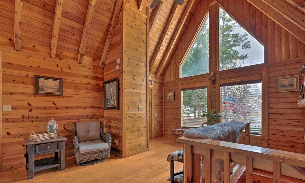 Conyers Cabin | Lakeside Group Retreat w/ Private Beach & Dock!
