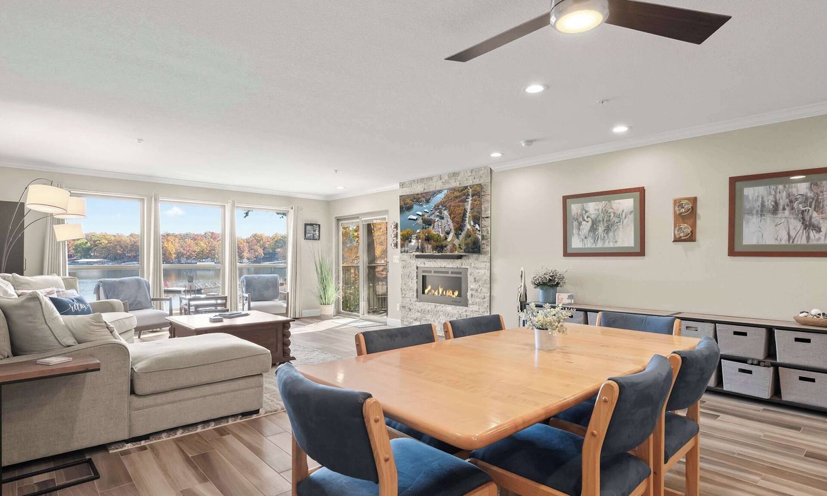 Sunrise Beach Condo | Lakeside Haven - Condo for 8