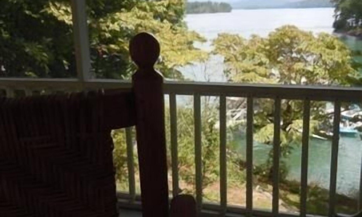 Cedar Cliff House | Lakeside Hideaway !