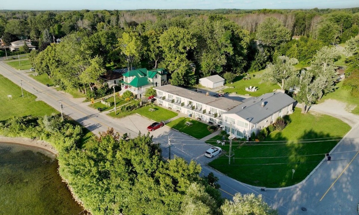 Ramara Hotel | Lakeside Inn